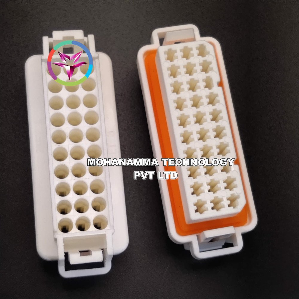 Automotive Electrical 30pin ECU Control Plug 10650830